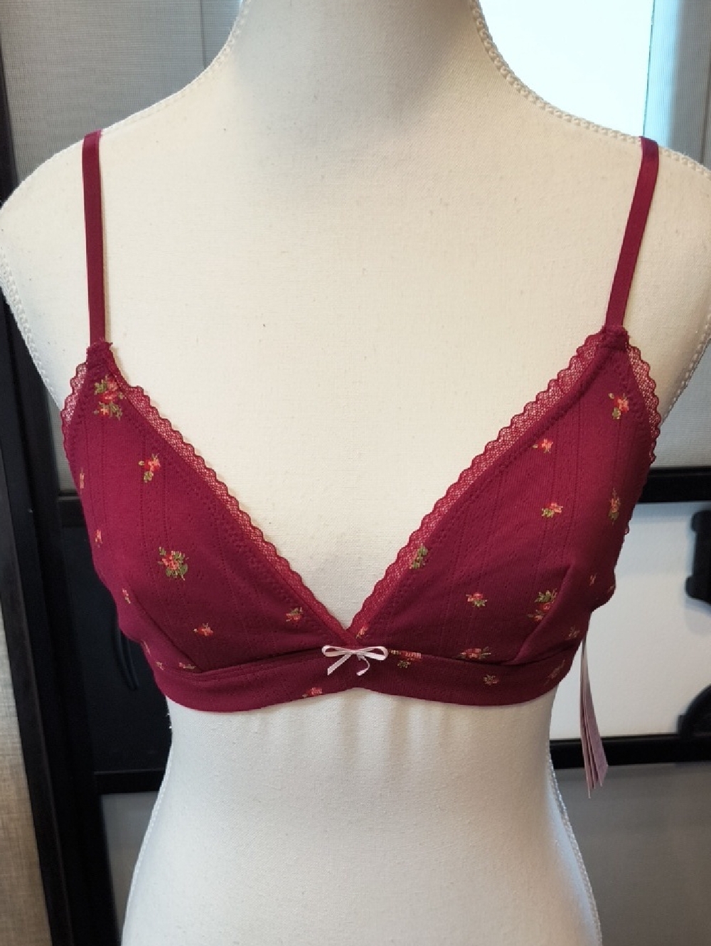 Wild Fable Pullover Small Bralette With Adjustable Straps